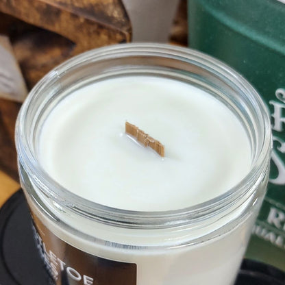 Mistletoe Kisses' Wood Wick Candle